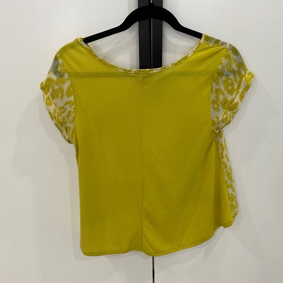 yellow top - Picture 2 of 5